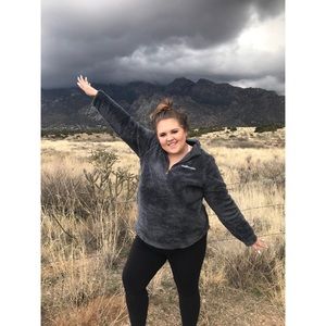 I’m Eileen! Just trying to rehome my fave items 😊